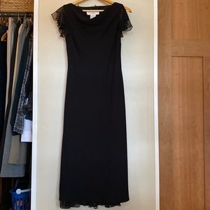 Jones New York Women’s layered midi dress. Black. Size 4.